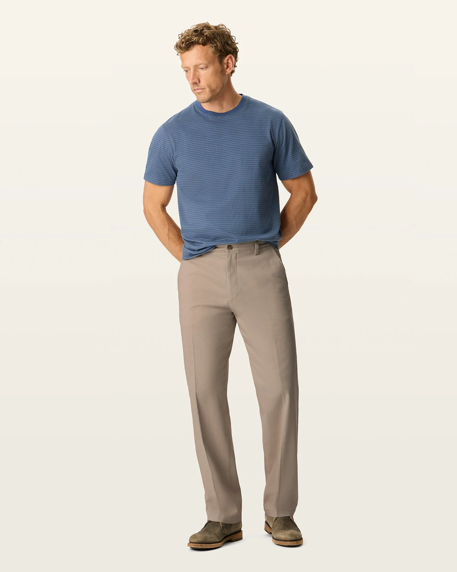 Easy Khakis. Classic Fit