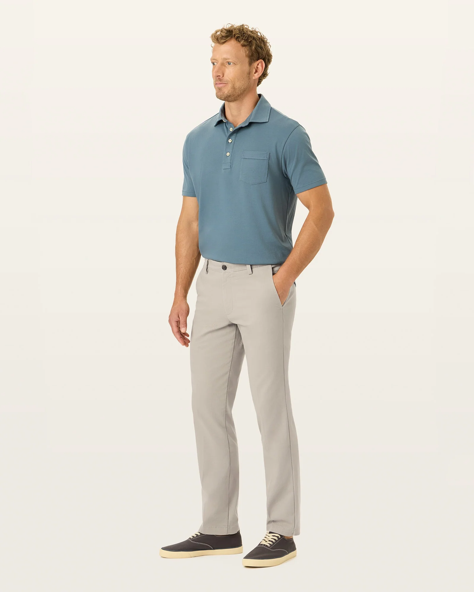 Easy Khakis. Slim Fit