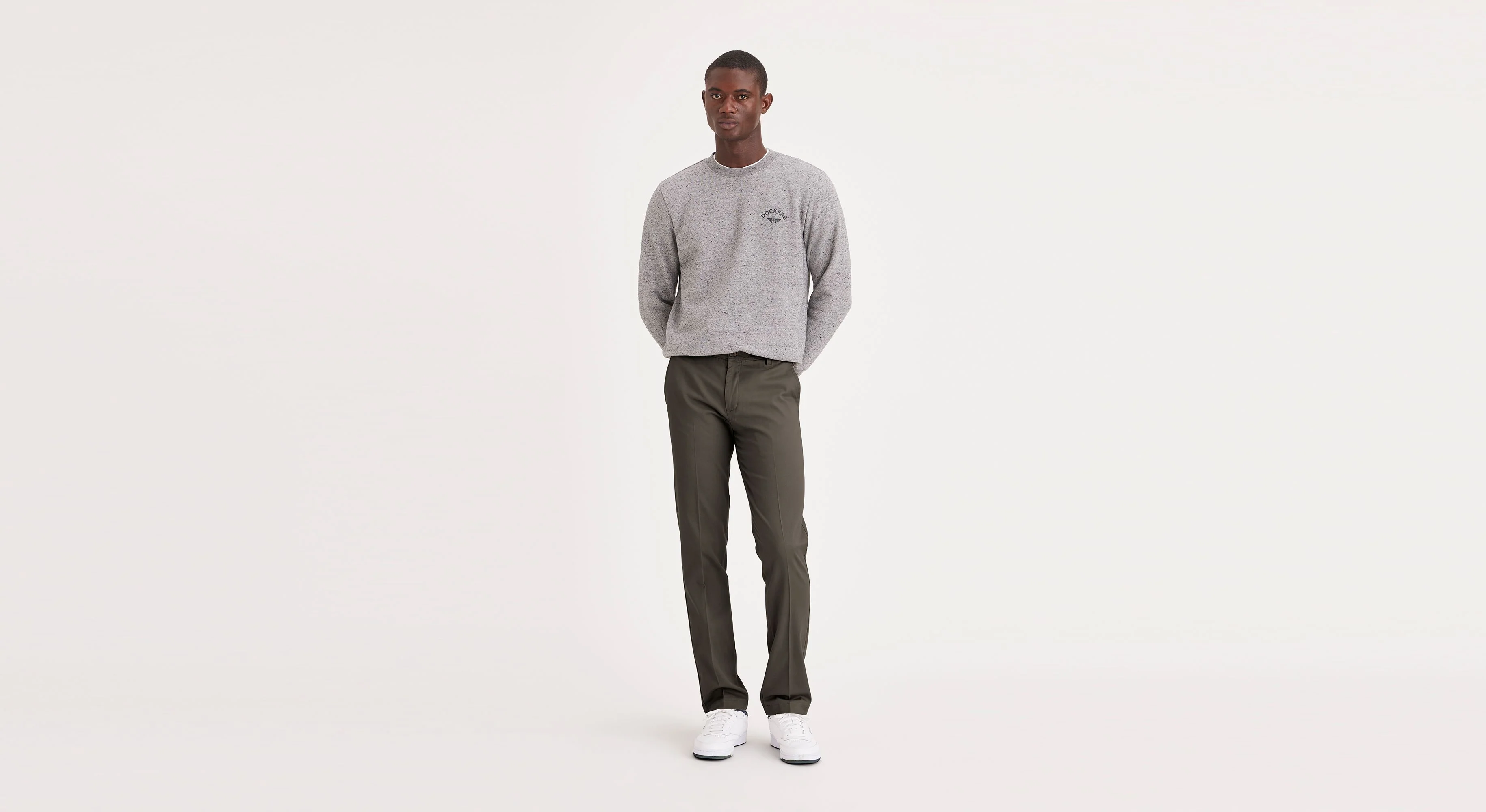 Easy Khakis. Slim Fit