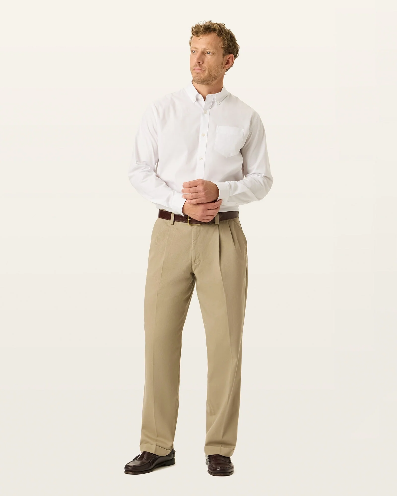 Easy Khakis. Pleated. Relaxed Fit