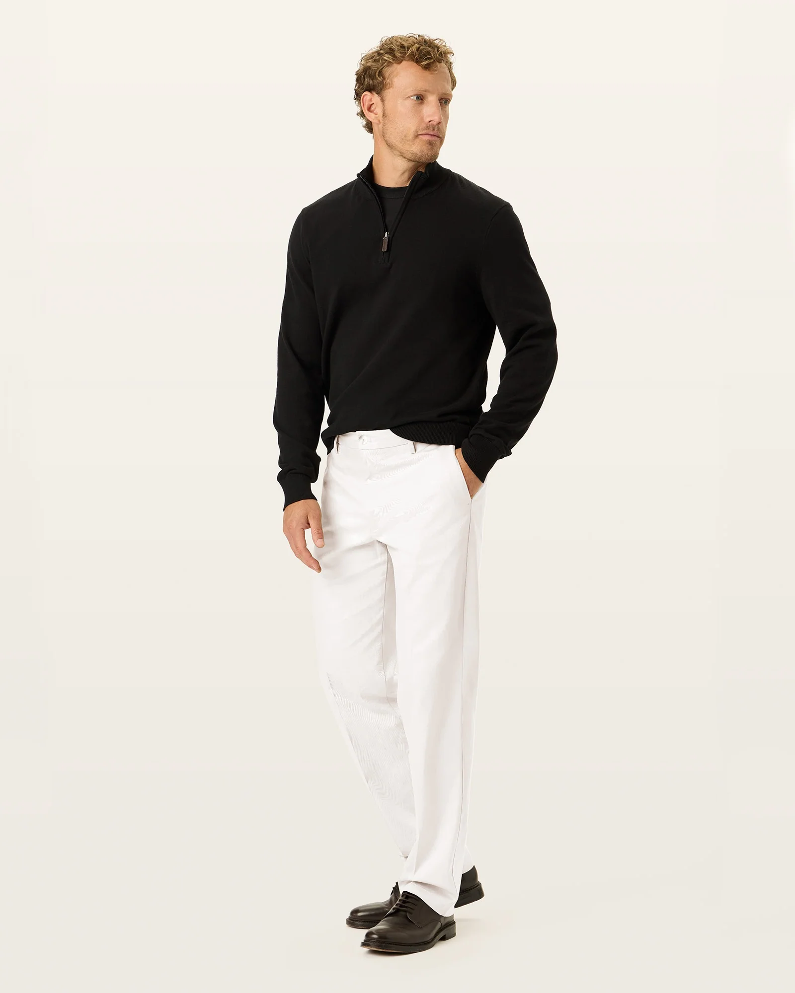 Signature Khakis. Classic Fit