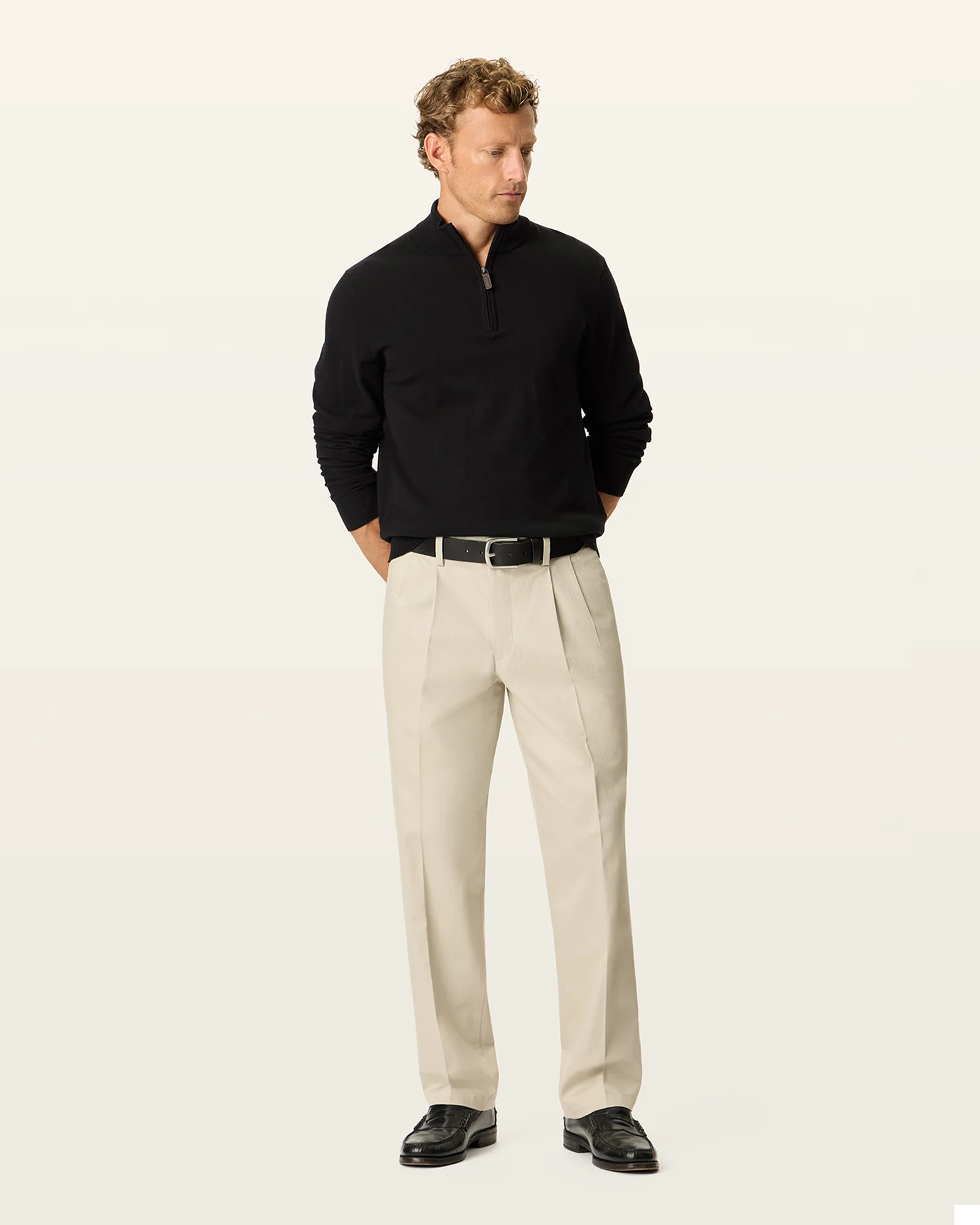 Signature Khakis. Pleated. Classic Fit