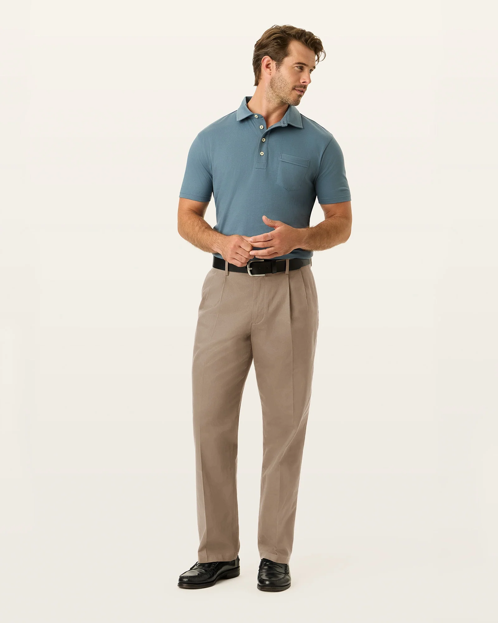 Signature Khakis. Pleated. Relaxed Fit