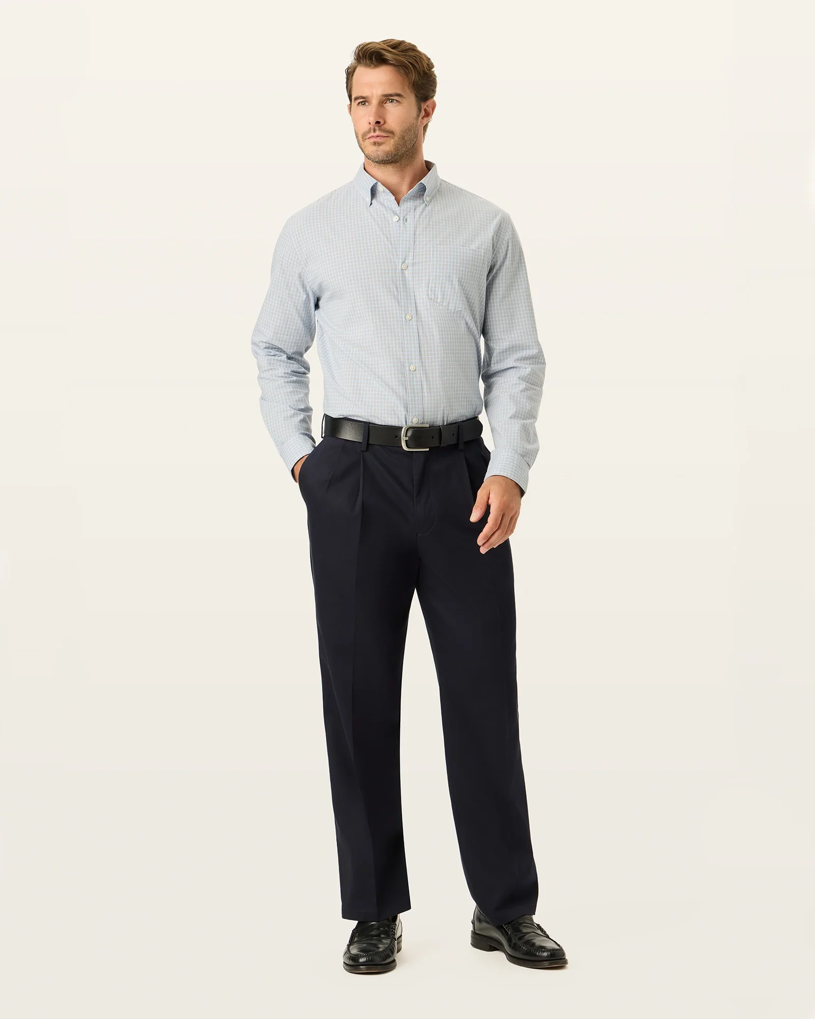 Signature Khakis. Pleated. Relaxed Fit