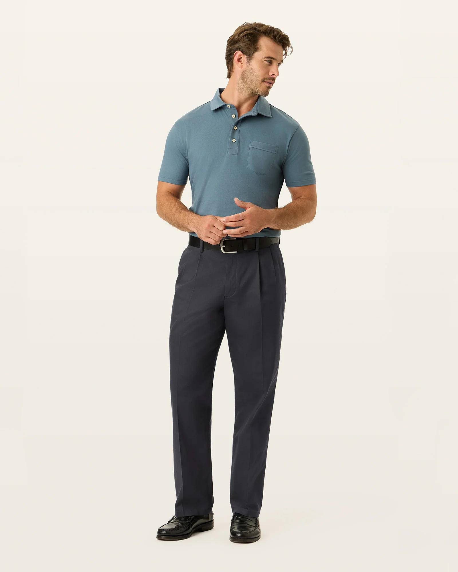 Signature Khakis. Pleated. Relaxed Fit