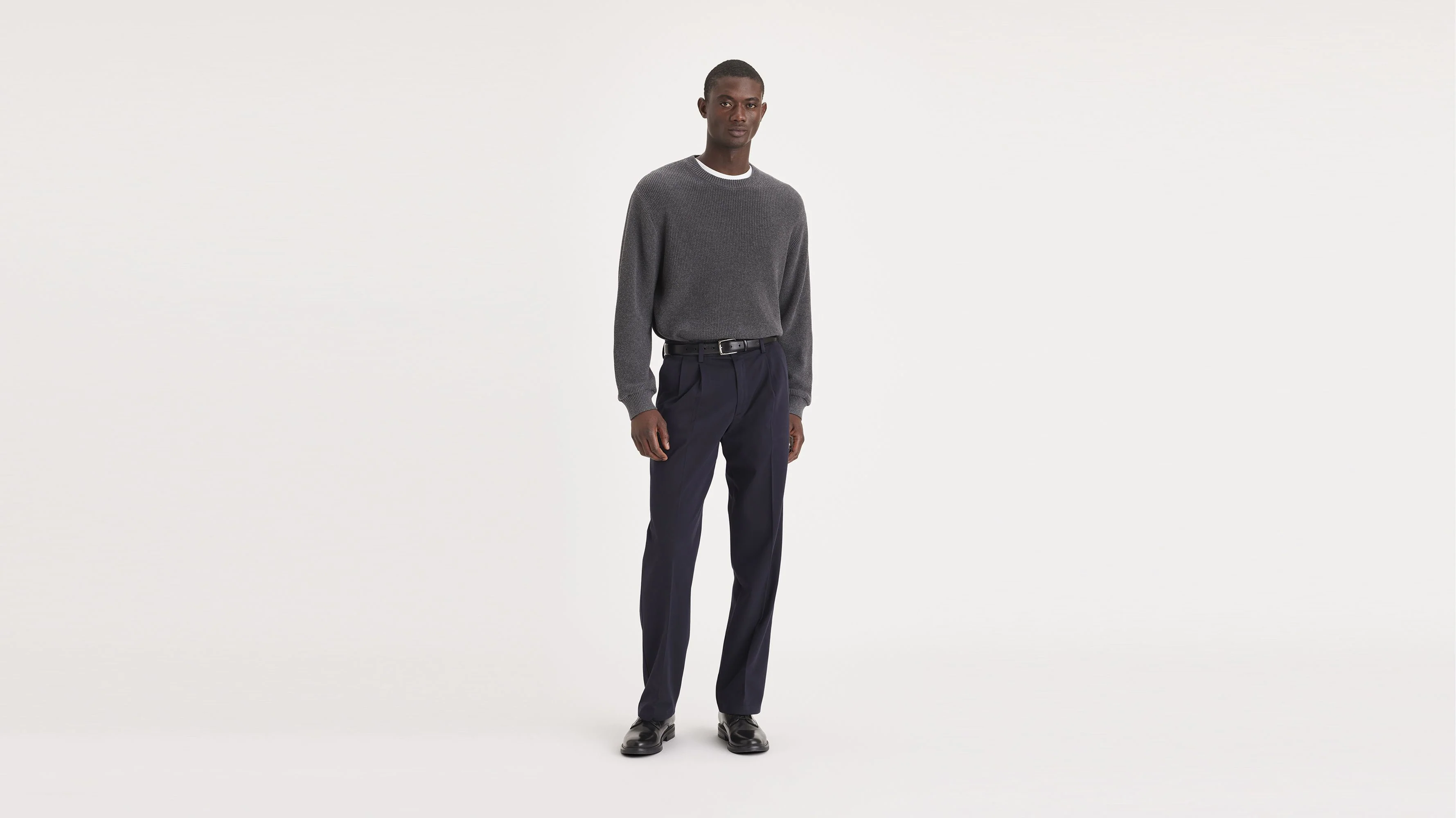 Easy Khakis. Pleated. Classic Fit (Big and Tall)