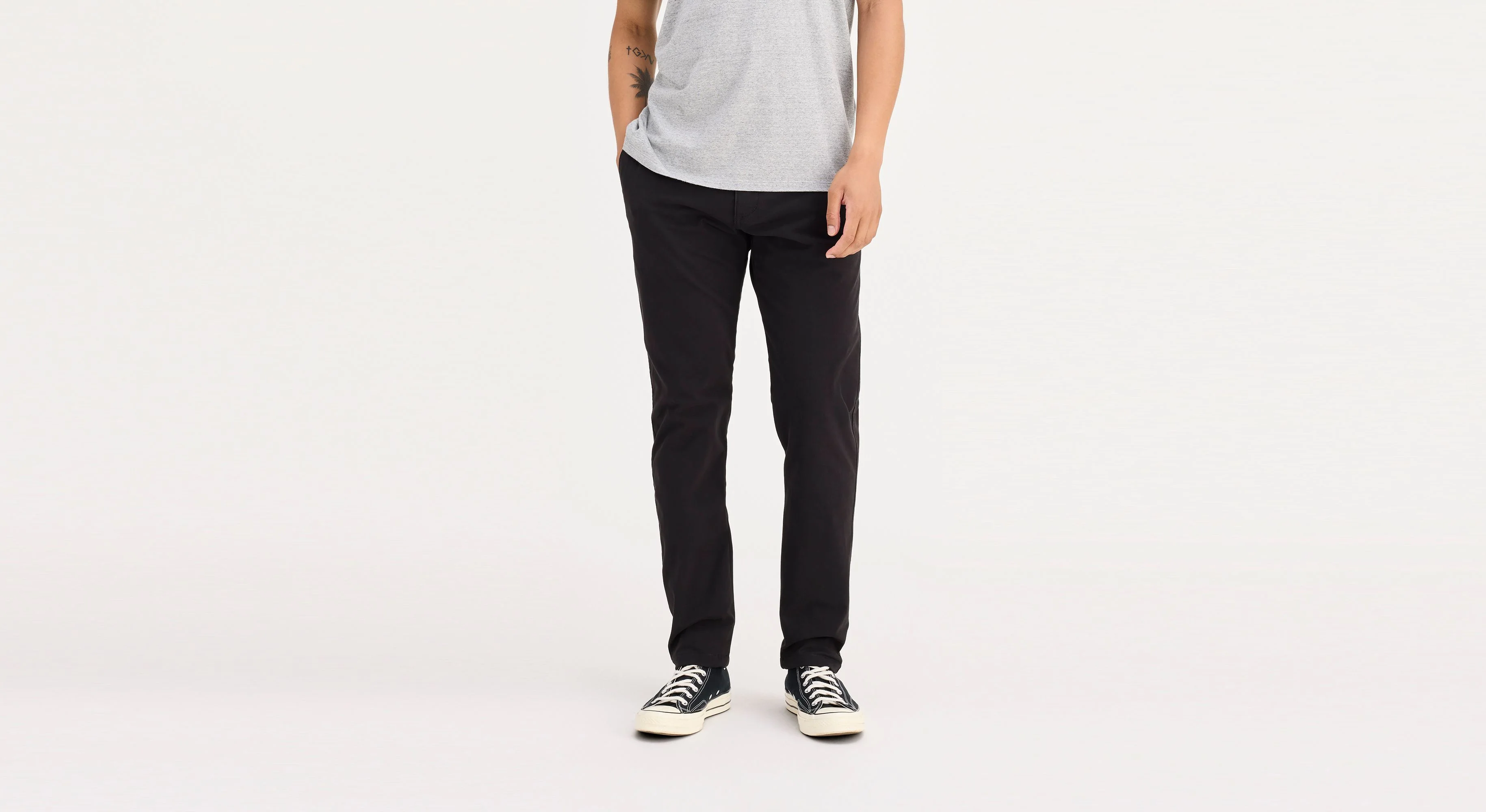 Ultimate Chinos. Athletic Fit