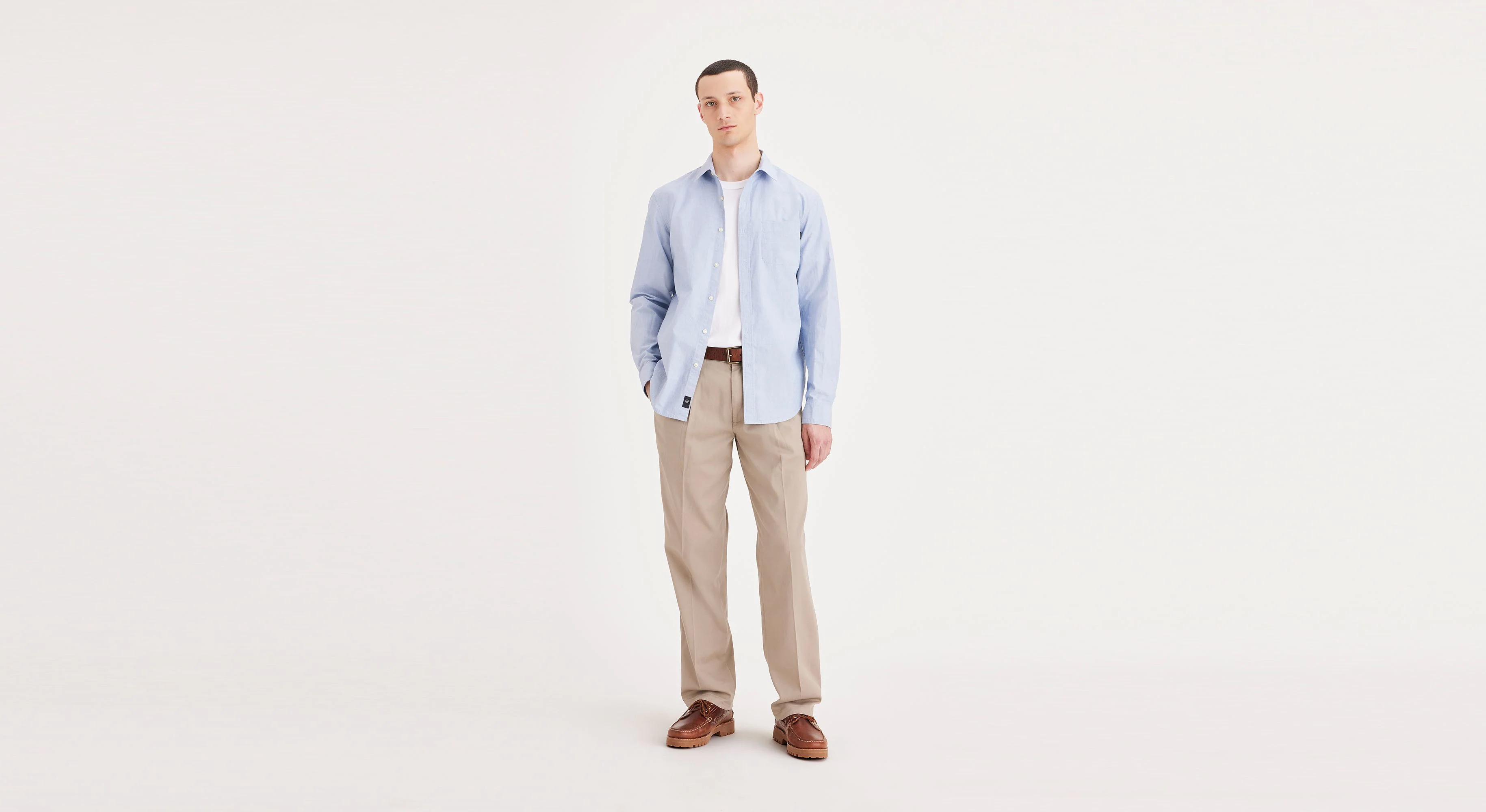 Easy Khakis. Pleated. Classic Fit (Big and Tall)