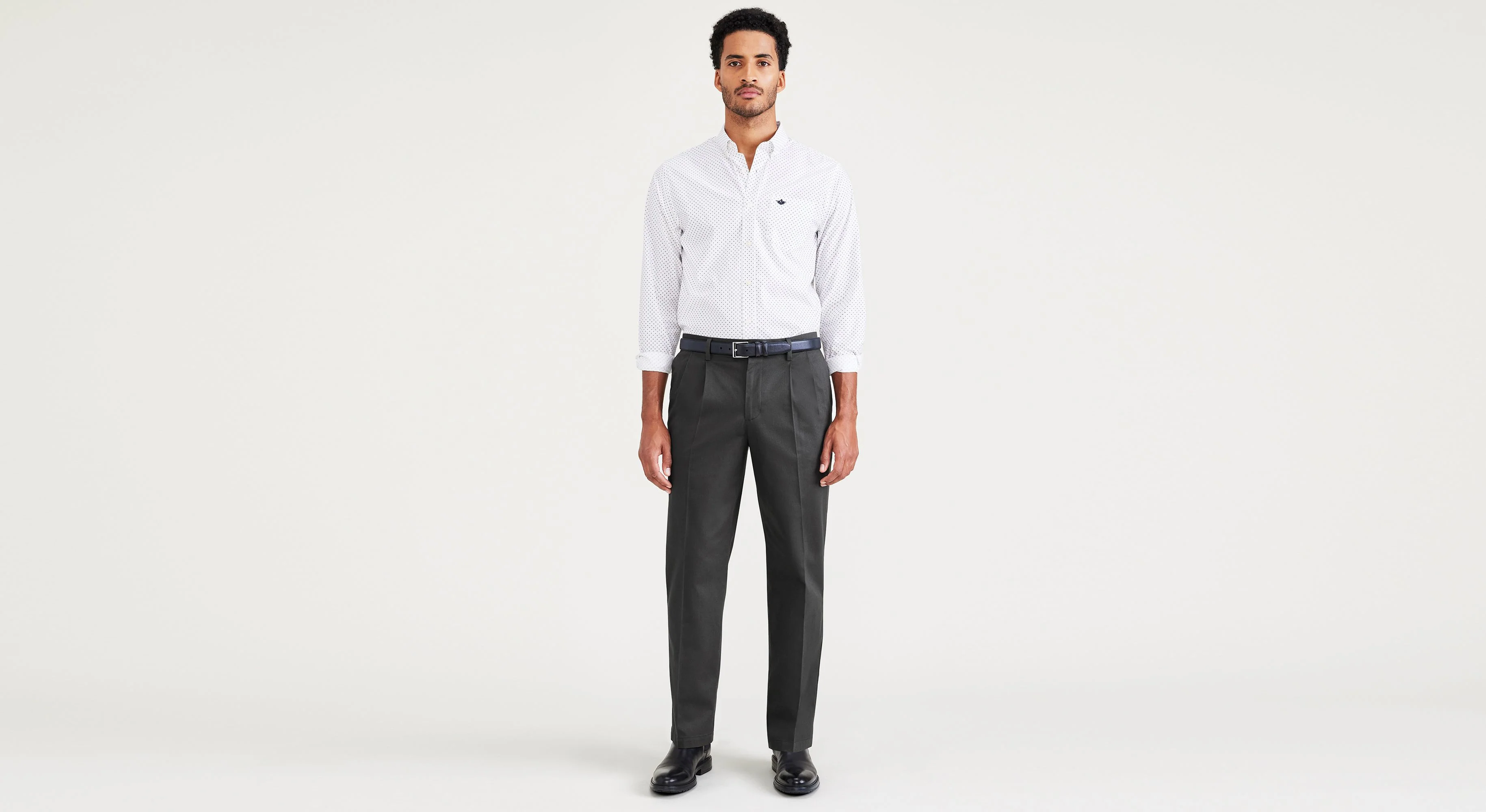 Signature Iron Free Khakis. Pleated. Classic Fit with Stain Defender® (Big and Tall)