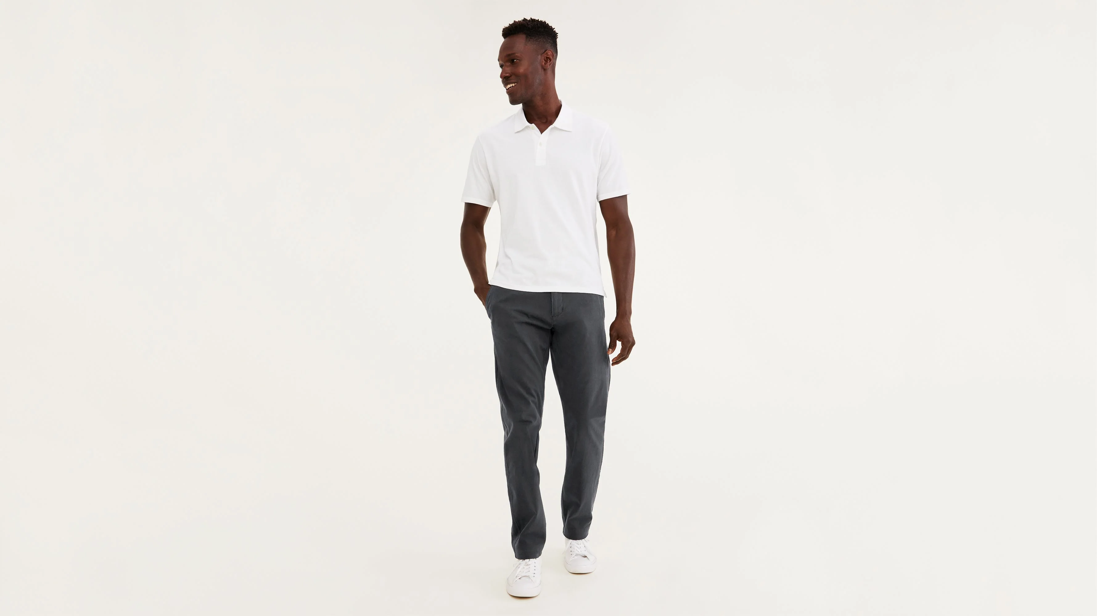 Ultimate Chinos. Athletic Fit